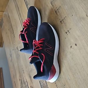 New Balance ventr men's athletic shoes
